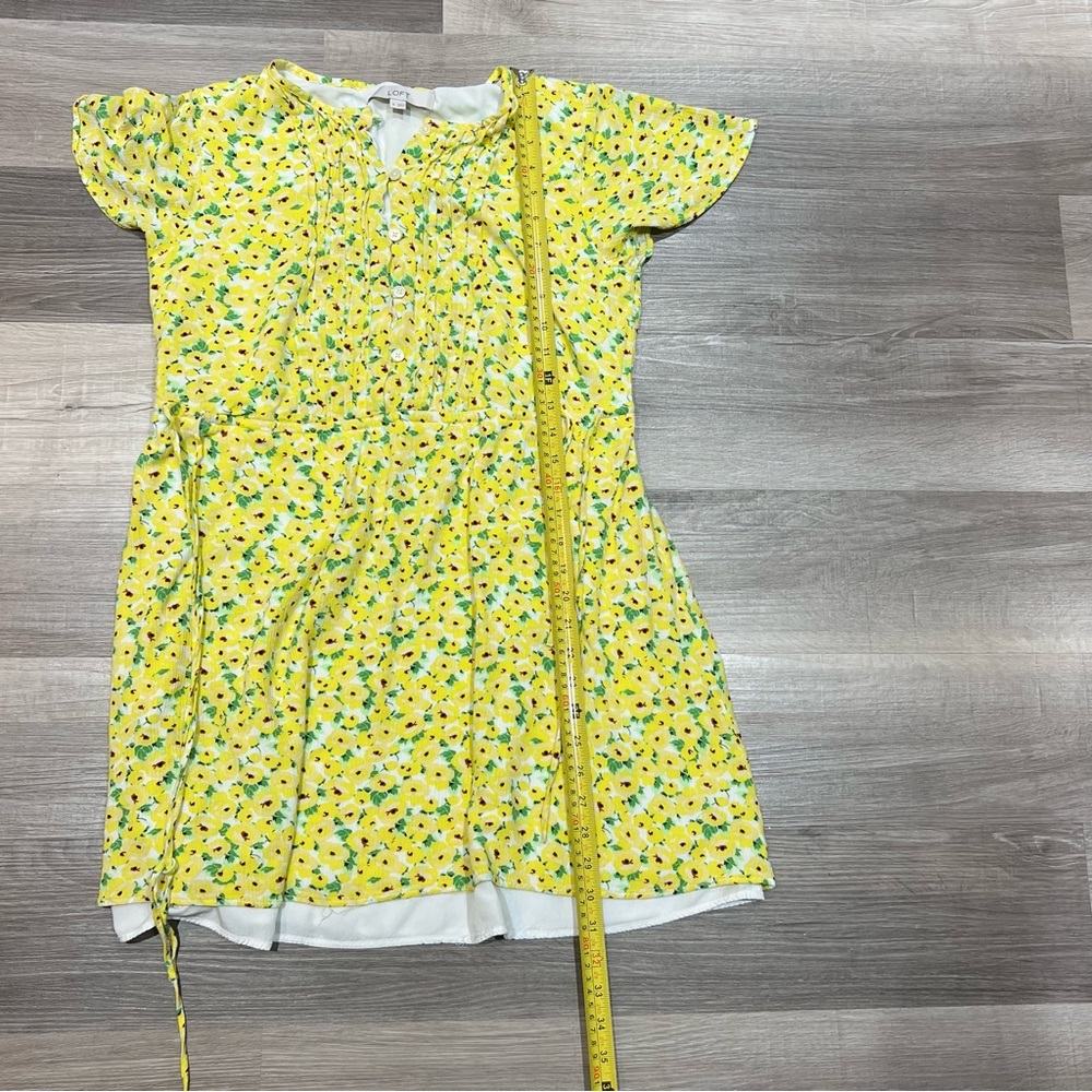Loft Floral Pintucked Side Tie Dress yellow size medium liner shows underneath - Picture 6 of 11